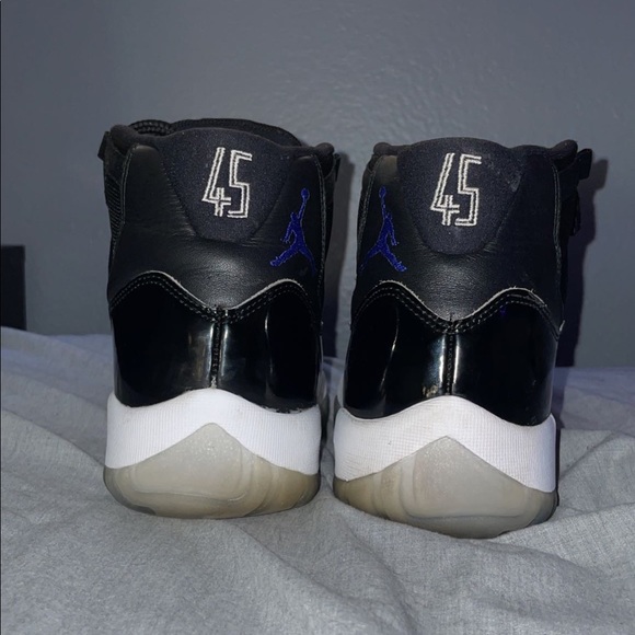 Jordan 11 space jam 2016
